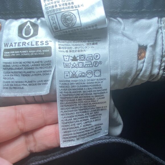 Levis Mens 501 Black Denim Shorts With Button Fly - Picture 6 of 7